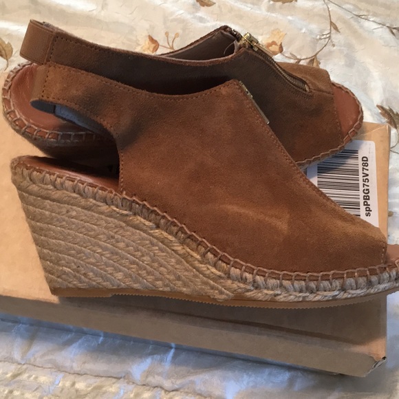 NWT Andre Assous sandal - Picture 5 of 8